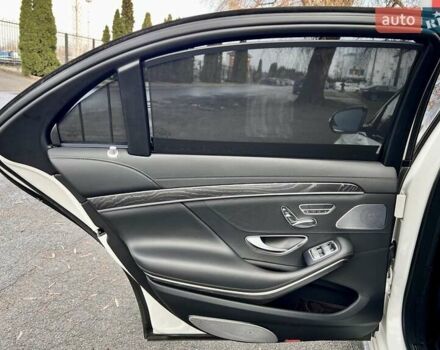 Белый Мерседес С Класс, объемом двигателя 5.46 л и пробегом 64 тыс. км за 67999 $, фото 26 на Automoto.ua