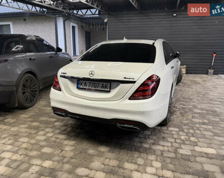 Білий Мерседес С Клас, об'ємом двигуна 3.98 л та пробігом 148 тис. км за 60000 $, фото 2 на Automoto.ua