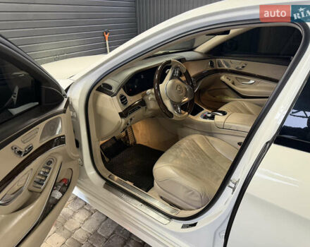 Білий Мерседес С Клас, об'ємом двигуна 3.98 л та пробігом 148 тис. км за 60000 $, фото 6 на Automoto.ua