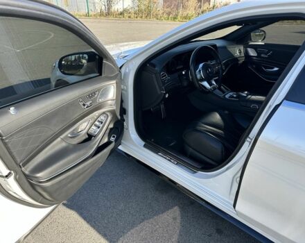 Белый Мерседес С Класс, объемом двигателя 4 л и пробегом 82 тыс. км за 82000 $, фото 10 на Automoto.ua