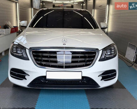 Белый Мерседес С Класс, объемом двигателя 3.99 л и пробегом 31 тыс. км за 65000 $, фото 2 на Automoto.ua