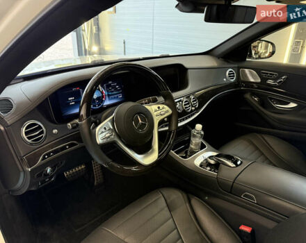 Белый Мерседес С Класс, объемом двигателя 3.99 л и пробегом 31 тыс. км за 65000 $, фото 10 на Automoto.ua