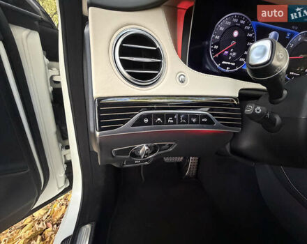 Белый Мерседес С Класс, объемом двигателя 5.46 л и пробегом 59 тыс. км за 91000 $, фото 36 на Automoto.ua