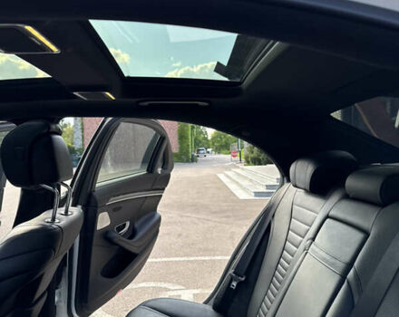 Білий Мерседес С Клас, об'ємом двигуна 3.98 л та пробігом 48 тис. км за 67000 $, фото 23 на Automoto.ua