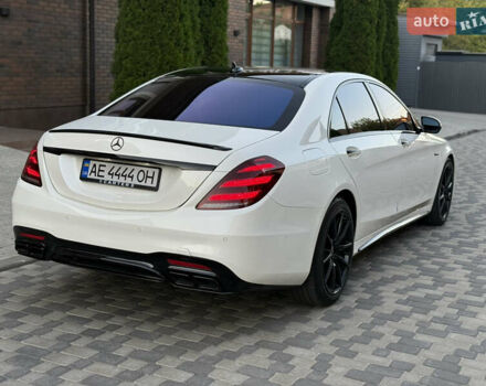 Білий Мерседес С Клас, об'ємом двигуна 3.98 л та пробігом 75 тис. км за 53000 $, фото 7 на Automoto.ua