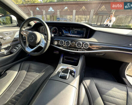 Білий Мерседес С Клас, об'ємом двигуна 3.98 л та пробігом 48 тис. км за 67000 $, фото 12 на Automoto.ua