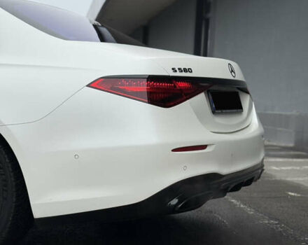 Белый Мерседес С Класс, объемом двигателя 4 л и пробегом 140 тыс. км за 100000 $, фото 12 на Automoto.ua