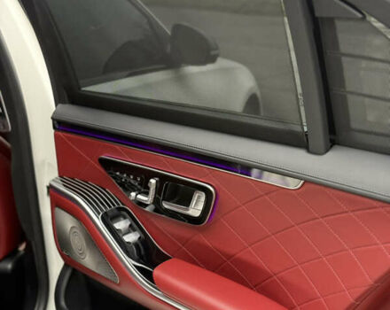 Белый Мерседес С Класс, объемом двигателя 4 л и пробегом 140 тыс. км за 100000 $, фото 35 на Automoto.ua