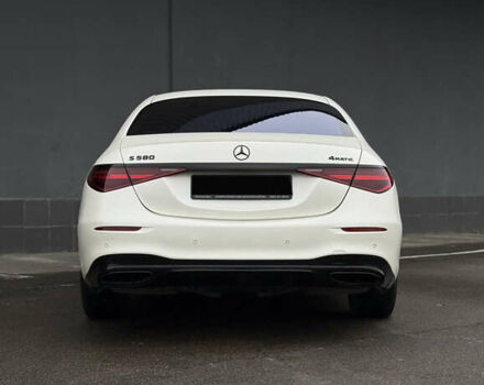 Белый Мерседес С Класс, объемом двигателя 4 л и пробегом 140 тыс. км за 100000 $, фото 9 на Automoto.ua