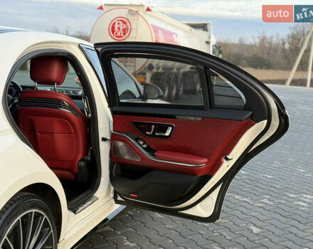 Белый Мерседес С Класс, объемом двигателя 4 л и пробегом 76 тыс. км за 90000 $, фото 22 на Automoto.ua