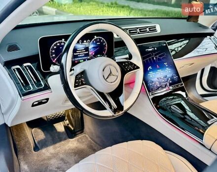 Білий Мерседес С Клас, об'ємом двигуна 3 л та пробігом 36 тис. км за 127000 $, фото 81 на Automoto.ua