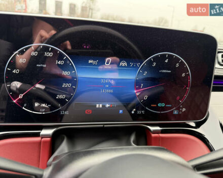 Белый Мерседес С Класс, объемом двигателя 4 л и пробегом 140 тыс. км за 100000 $, фото 39 на Automoto.ua