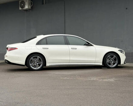 Белый Мерседес С Класс, объемом двигателя 4 л и пробегом 140 тыс. км за 100000 $, фото 6 на Automoto.ua