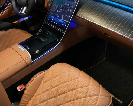 Білий Мерседес С Клас, об'ємом двигуна 3.98 л та пробігом 6 тис. км за 178000 $, фото 9 на Automoto.ua