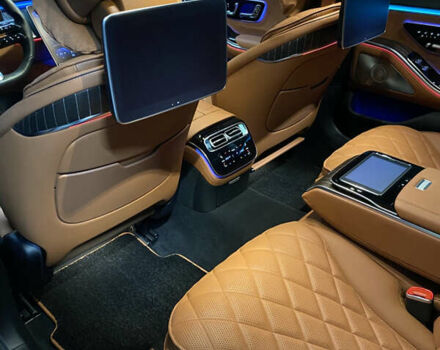 Білий Мерседес С Клас, об'ємом двигуна 3.98 л та пробігом 6 тис. км за 178000 $, фото 10 на Automoto.ua