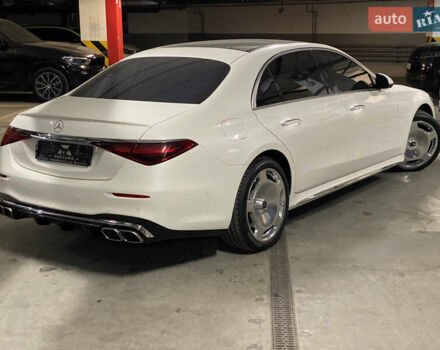 Білий Мерседес С Клас, об'ємом двигуна 3.98 л та пробігом 6 тис. км за 178000 $, фото 5 на Automoto.ua