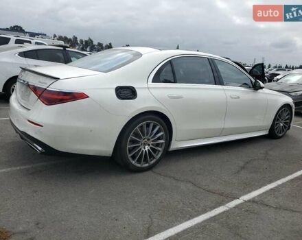 Білий Мерседес С Клас, об'ємом двигуна 4 л та пробігом 26 тис. км за 52300 $, фото 2 на Automoto.ua