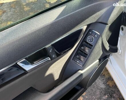 Мерседес С Класс 2010 в Киеве на Automoto.ua Белый Мерседес С Класс, объемом двигателя 2.1 л и пробегом 412 тыс. км за 8990 $, фото 16 на Automoto.ua