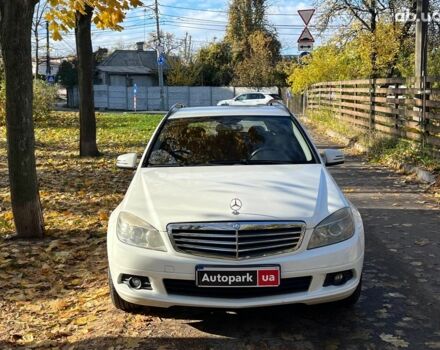 Мерседес С Класс 2010 в Киеве на Automoto.ua Белый Мерседес С Класс, объемом двигателя 2.1 л и пробегом 412 тыс. км за 8990 $, фото 1 на Automoto.ua
