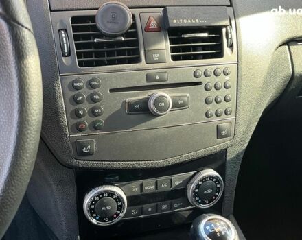 Мерседес С Класс 2010 в Киеве на Automoto.ua Белый Мерседес С Класс, объемом двигателя 2.1 л и пробегом 412 тыс. км за 8990 $, фото 20 на Automoto.ua