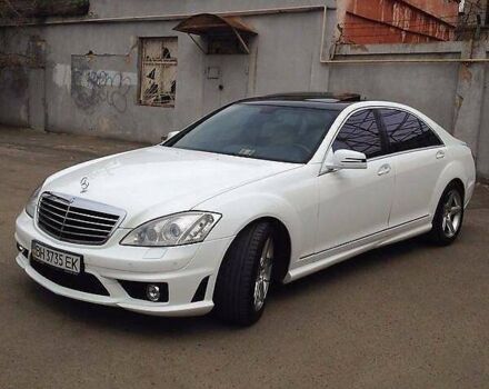 Белый Мерседес С Класс, объемом двигателя 5.46 л и пробегом 205 тыс. км за 10500 $, фото 1 на Automoto.ua