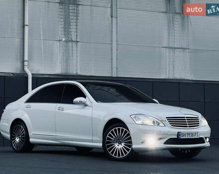 Белый Мерседес С Класс, объемом двигателя 5.5 л и пробегом 177 тыс. км за 12900 $, фото 1 на Automoto.ua