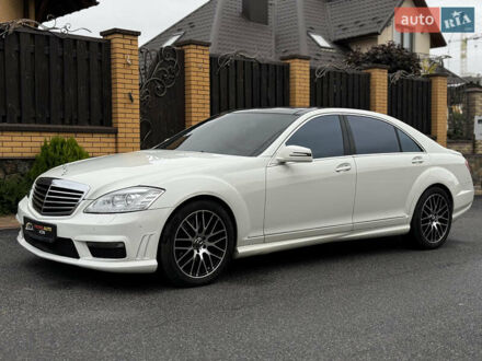 Мерседес С Класс 2008 в Виннице на Automoto.ua Белый Мерседес С Класс, объемом двигателя 5.5 л и пробегом 235 тыс. км за 13350 $, фото 1 на Automoto.ua