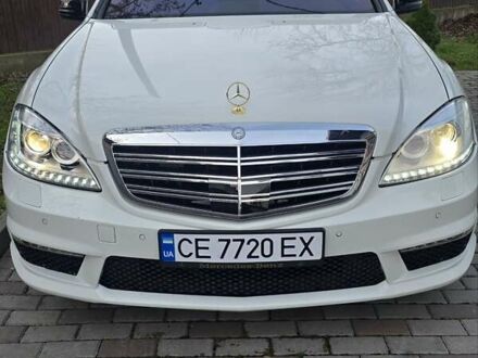 Белый Мерседес С Класс, объемом двигателя 5.5 л и пробегом 197 тыс. км за 15500 $, фото 1 на Automoto.ua