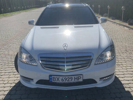 Білий Мерседес С Клас, об'ємом двигуна 3.2 л та пробігом 273 тис. км за 19999 $, фото 1 на Automoto.ua