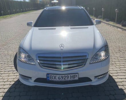 Белый Мерседес С Класс, объемом двигателя 3.2 л и пробегом 273 тыс. км за 19999 $, фото 1 на Automoto.ua
