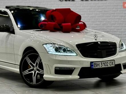 Белый Мерседес С Класс, объемом двигателя 3.5 л и пробегом 250 тыс. км за 10900 $, фото 1 на Automoto.ua