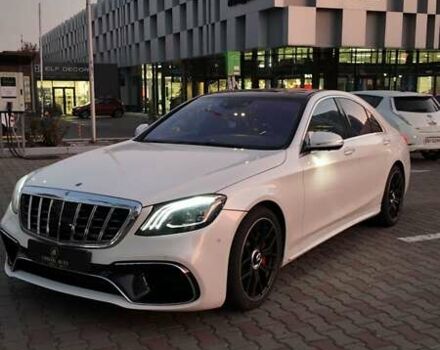 Белый Мерседес С Класс, объемом двигателя 3.5 л и пробегом 155 тыс. км за 30999 $, фото 1 на Automoto.ua