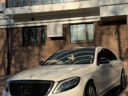 Белый Мерседес С Класс, объемом двигателя 5.46 л и пробегом 145 тыс. км за 46000 $, фото 1 на Automoto.ua