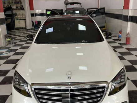 Белый Мерседес С Класс, объемом двигателя 4.7 л и пробегом 178 тыс. км за 47000 $, фото 1 на Automoto.ua
