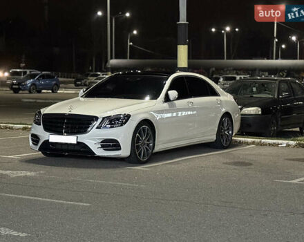 Белый Мерседес С Класс, объемом двигателя 3.99 л и пробегом 31 тыс. км за 65000 $, фото 1 на Automoto.ua