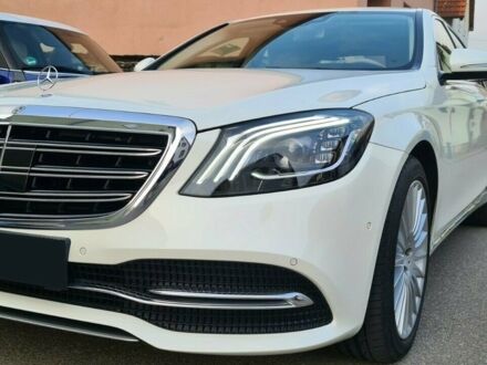 Білий Мерседес С Клас, об'ємом двигуна 3 л та пробігом 18 тис. км за 84000 $, фото 1 на Automoto.ua