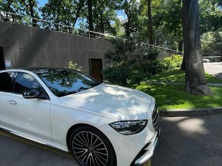 Белый Мерседес С Класс, объемом двигателя 2.93 л и пробегом 42 тыс. км за 150000 $, фото 1 на Automoto.ua