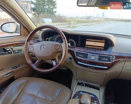 Бежевый Мерседес С Класс, объемом двигателя 4.7 л и пробегом 389 тыс. км за 12500 $, фото 77 на Automoto.ua