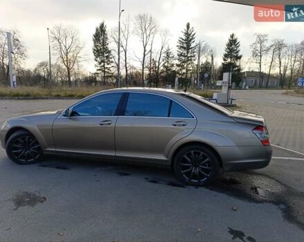 Бежевый Мерседес С Класс, объемом двигателя 4.7 л и пробегом 389 тыс. км за 12500 $, фото 1 на Automoto.ua