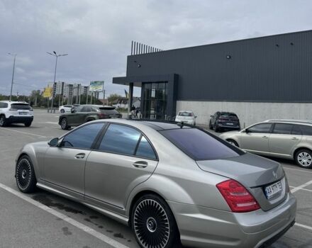 Бежевий Мерседес С Клас, об'ємом двигуна 5.5 л та пробігом 225 тис. км за 19000 $, фото 1 на Automoto.ua