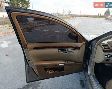 Бежевый Мерседес С Класс, объемом двигателя 4.7 л и пробегом 389 тыс. км за 12500 $, фото 49 на Automoto.ua