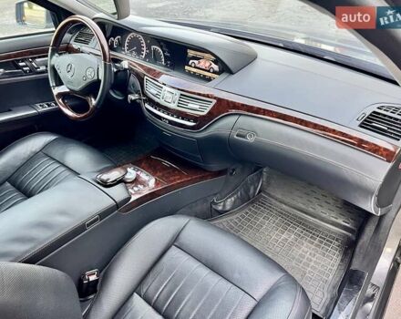 Бежевый Мерседес С Класс, объемом двигателя 6 л и пробегом 120 тыс. км за 44999 $, фото 46 на Automoto.ua