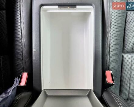 Бежевый Мерседес С Класс, объемом двигателя 6 л и пробегом 120 тыс. км за 44999 $, фото 30 на Automoto.ua