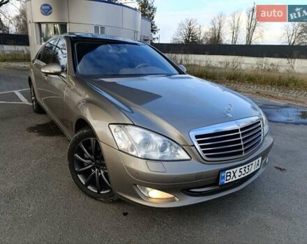 Бежевий Мерседес С Клас, об'ємом двигуна 4.7 л та пробігом 389 тис. км за 12500 $, фото 1 на Automoto.ua