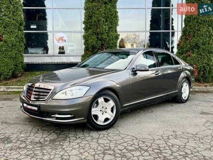 Бежевый Мерседес С Класс, объемом двигателя 6 л и пробегом 120 тыс. км за 44999 $, фото 1 на Automoto.ua