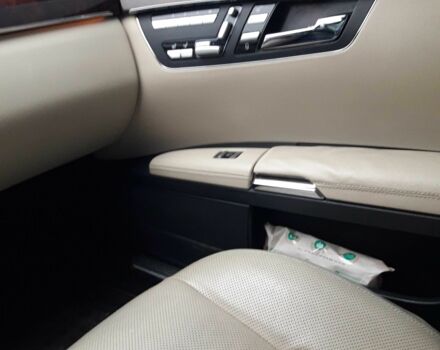 Черный Мерседес С Класс, объемом двигателя 3.5 л и пробегом 2 тыс. км за 12500 $, фото 7 на Automoto.ua