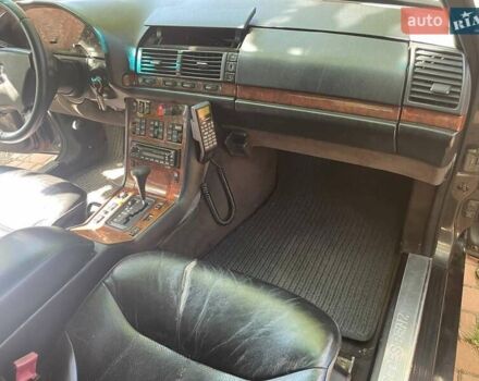 Черный Мерседес С Класс, объемом двигателя 3.2 л и пробегом 228 тыс. км за 8000 $, фото 18 на Automoto.ua