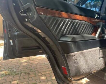 Черный Мерседес С Класс, объемом двигателя 3.2 л и пробегом 228 тыс. км за 8000 $, фото 10 на Automoto.ua