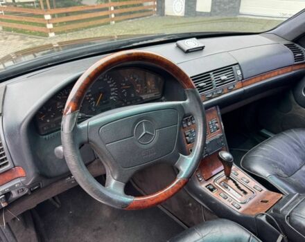 Черный Мерседес С Класс, объемом двигателя 6 л и пробегом 390 тыс. км за 4000 $, фото 9 на Automoto.ua