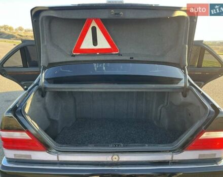 Черный Мерседес С Класс, объемом двигателя 2.8 л и пробегом 293 тыс. км за 9000 $, фото 20 на Automoto.ua